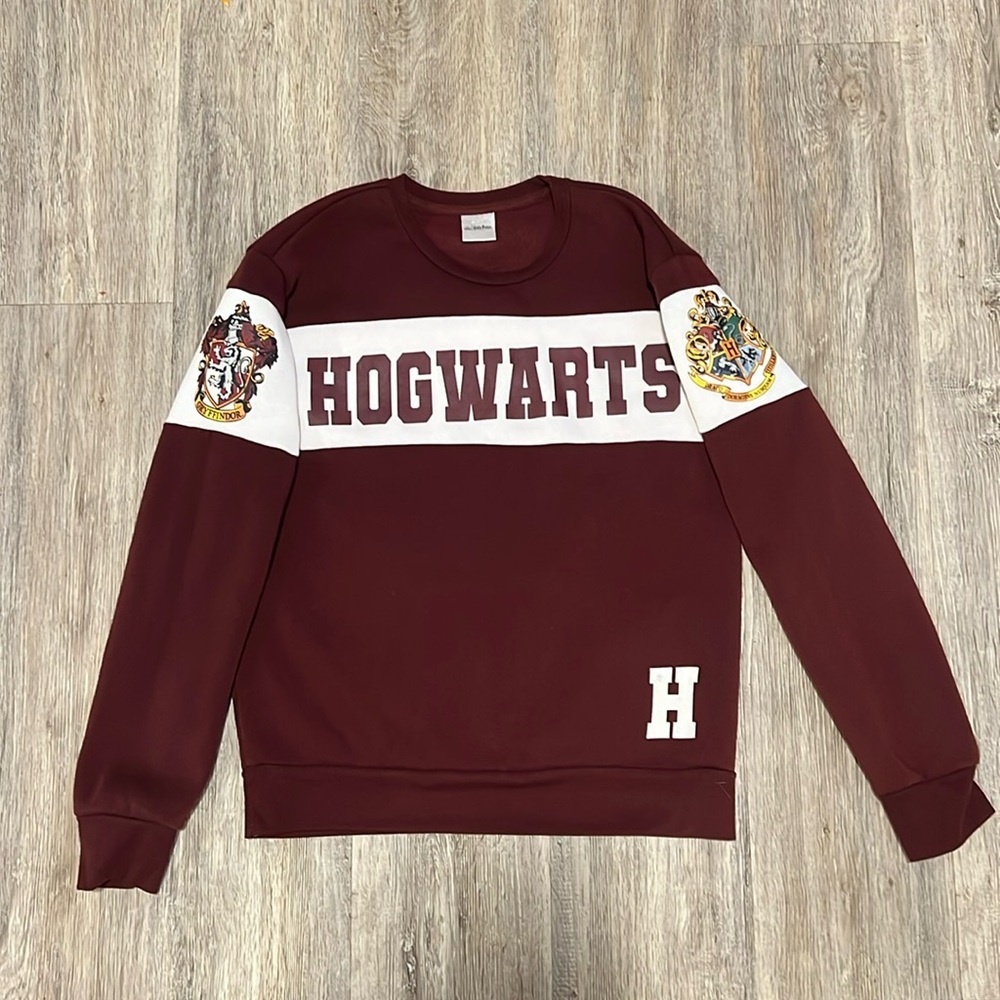 Wizarding World Harry Potter Gryffindor Sweater